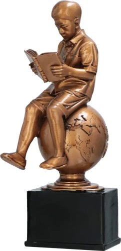 Statuetka Odlewana - Chłopiec z Książką - RP8011/B