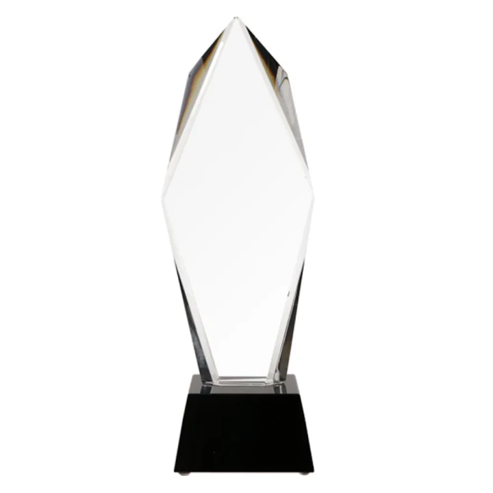 Szklana statuetka C043-31. Trofea szklane z grawerem