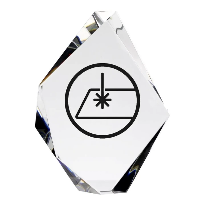 statuetka-szklana-grawerowana-z-etui_11zon.webp